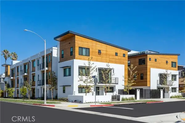 1567 Hi Point St, Los Angeles, CA 90035