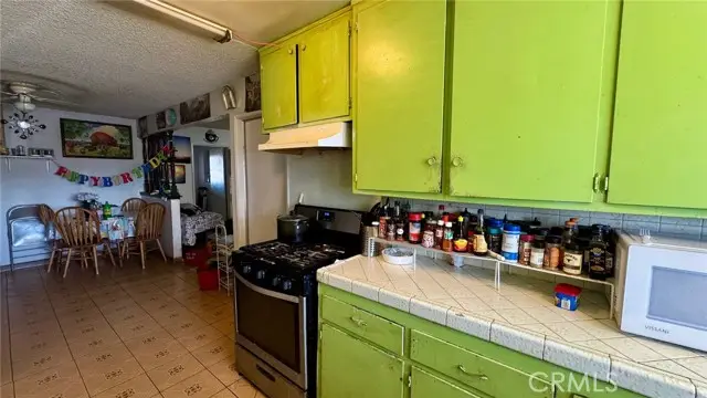 2200 Julian, Bakersfield, CA 93304 - #3