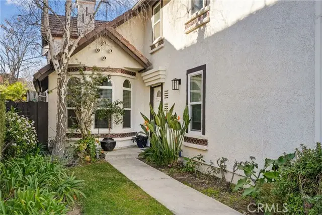 26921 Terri Drive, Santa Clarita, CA 91351 - #1