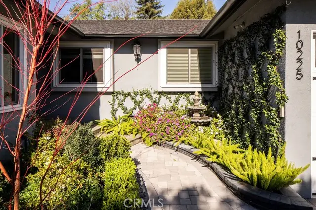 10225 Valley Spring Ln, North Hollywood, CA 91602 - Image #3