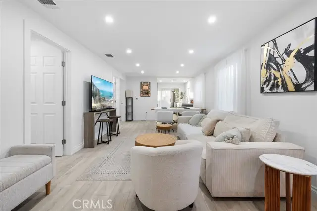 10607 Whitegate Avenue, Sunland, CA 91040 - #2