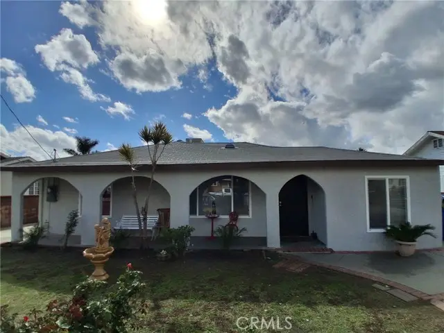 10427 Kewen, Pacoima, CA 91331 - #1