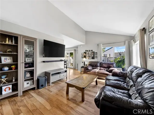 25751 Player, Valencia, CA 91355 - Image #2