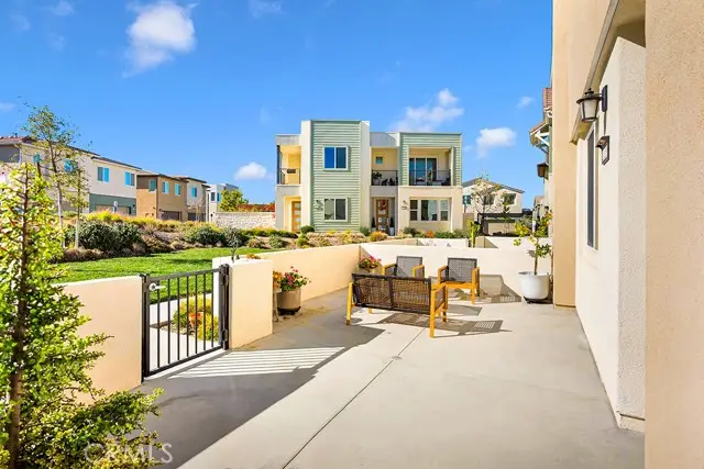 27238 Red Willow Court, Valencia, CA 91381 - Image #1