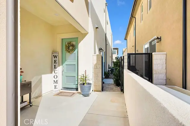 27238 Red Willow Court, Valencia, CA 91381 - Image #2