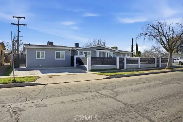552 W Avenue H8, Lancaster, CA 93534 - Image #2