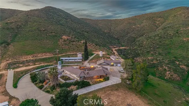 34201 Territory Road, Agua Dulce, CA 91390 - #3