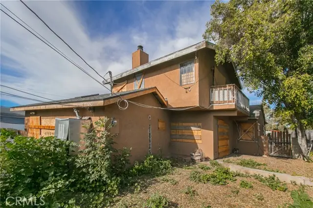 19448 Kittridge, Reseda, CA 91335 - Image #3