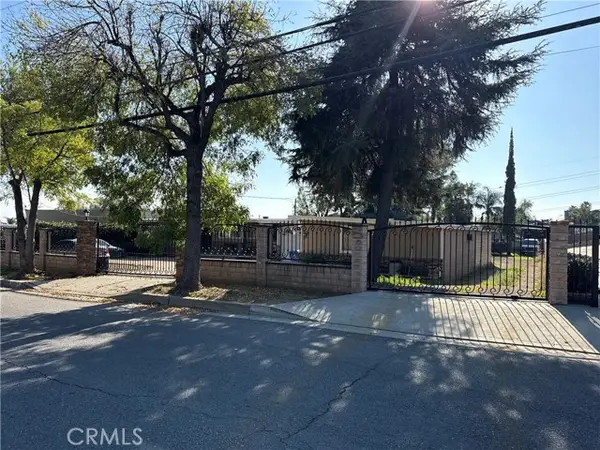 12801 Gladstone Avenue, Sylmar (los Angeles), CA 91342