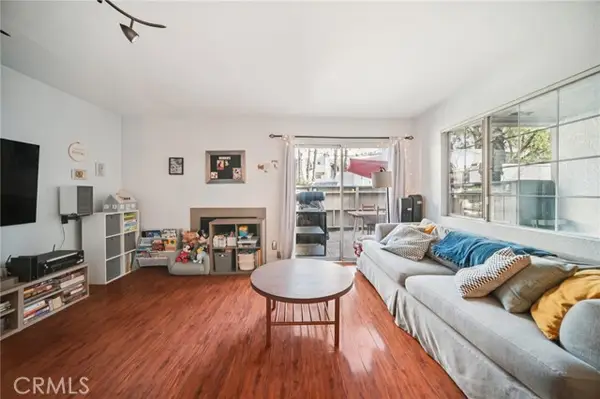 20155 Keswick Street #112, Winnetka (los Angeles), CA 91306