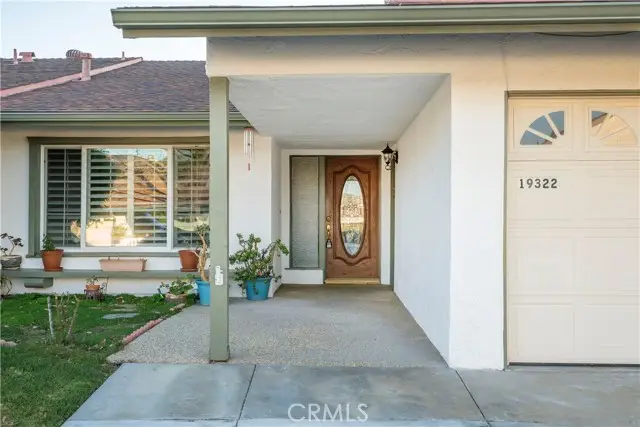 19322 Flowers Court, Santa Clarita, CA 91321 - Image #2