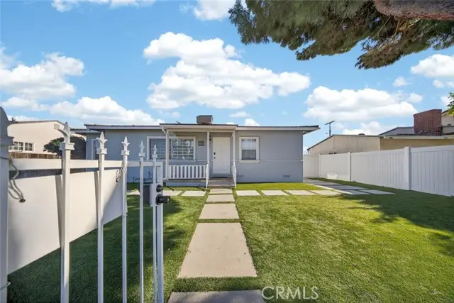 8100 Bellaire Avenue, San Fernando Valley, CA 91605 - #3