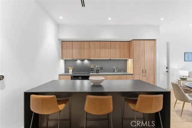 1030 N Kings Road #405, West Hollywood, CA 90069 - Image #3