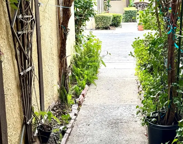 17241 Roscoe #16, Northridge, CA 91325 - #3