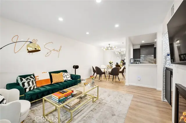 906 N Doheny Drive #318, West Hollywood, CA 90069 - #3