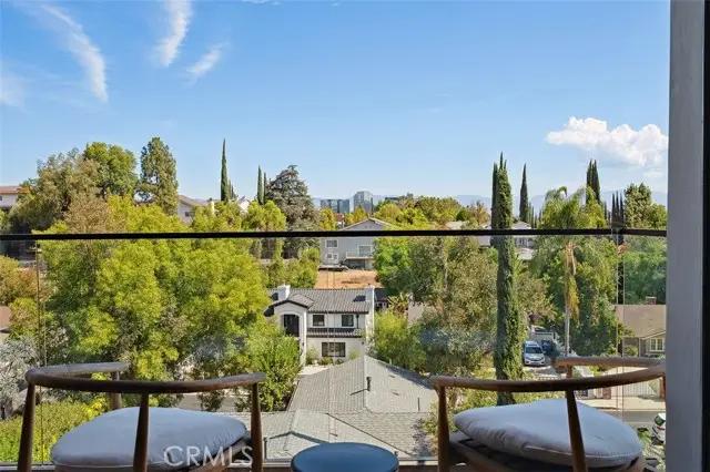 22268 Avenue San Luis, Woodland Hills, CA 91364 - #2