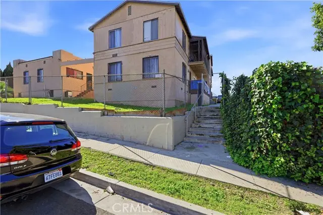 11137 Van Buren, Los Angeles, CA 90044 - #3