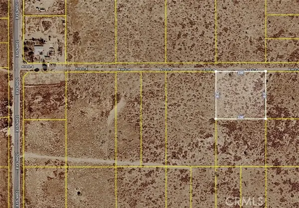 7300 E Avenue L4, Palmdale, CA 93552