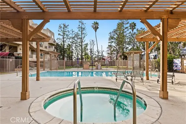 10715 Camarillo Street #203, North Hollywood (los Angeles), CA 91602