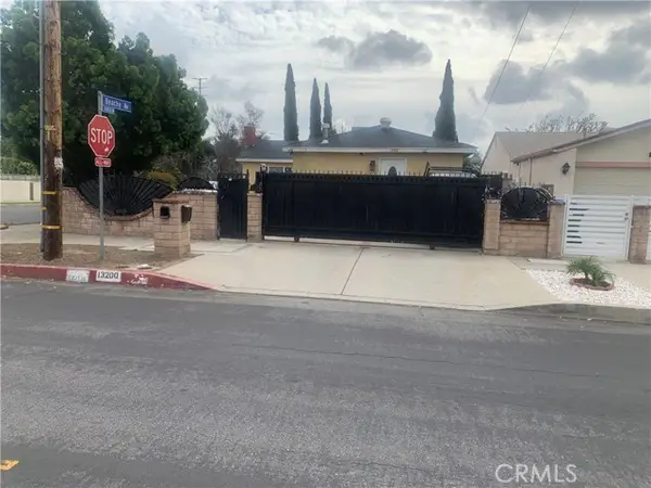 13200 Wentworth St, Arleta (los Angeles), CA 91331