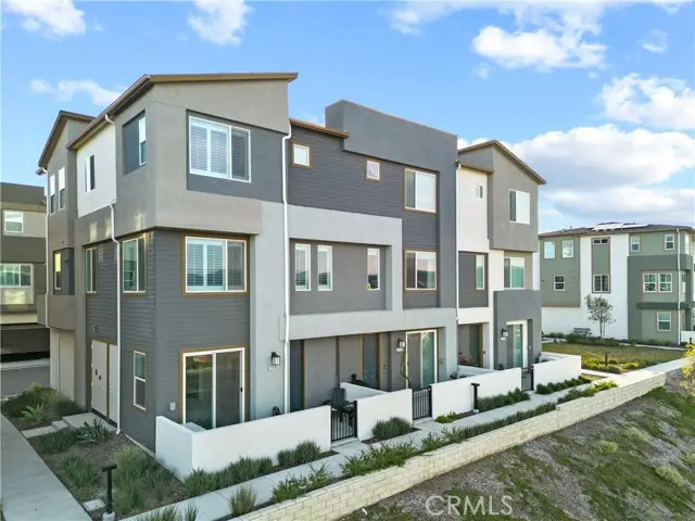 27129 Valley Oak, Valencia, CA 91381 - #1