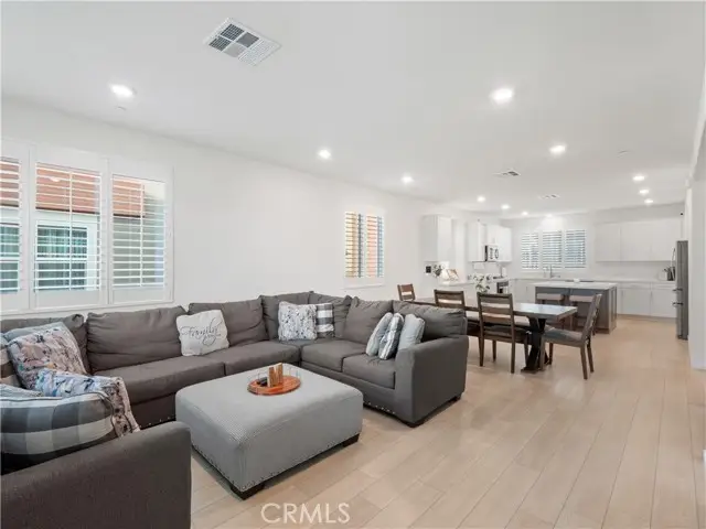 27129 Valley Oak, Valencia, CA 91381 - #2