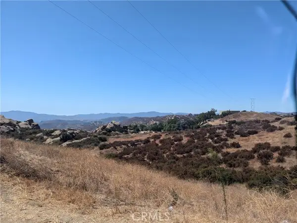 40 North American Cut Off Road, West Hills (los Angeles), CA 91304