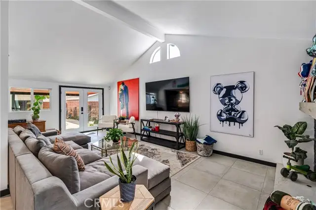 7702 De Soto, Canoga Park, CA 91304 - #3