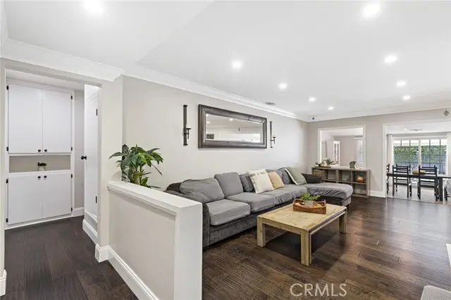 19438 Calvert Street, Reseda, CA 91335 - #2