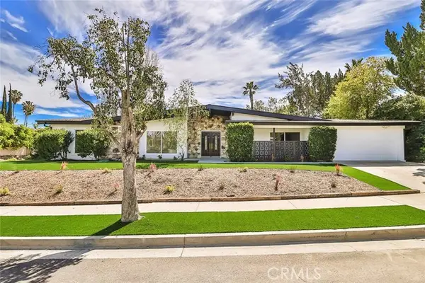 23540 Kivik Street, Woodland Hills (los Angeles), CA 91367