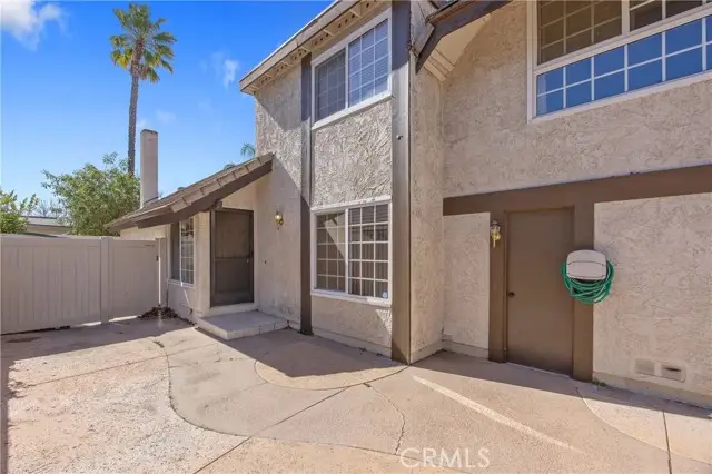 22810 Rio Chico Drive, Valencia, CA 91354 - #2