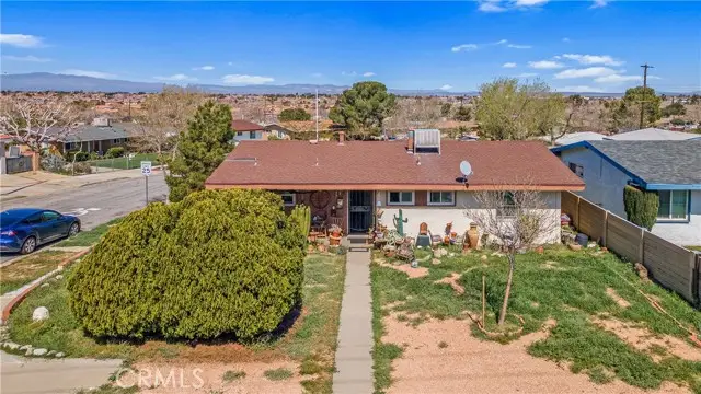 1549 Elizabeth Lake, Palmdale, CA 93551 - #1