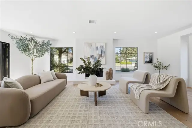 10345 Oso Avenue, Chatsworth, CA 91311 - #3