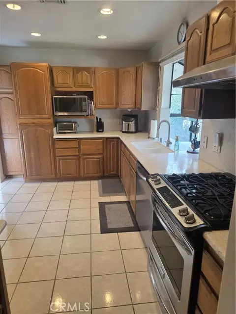 19040 Friar, Reseda, CA 91335 - #2