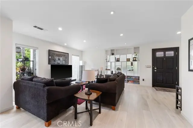 11744 Moorpark, Studio City, CA 91604 - #2