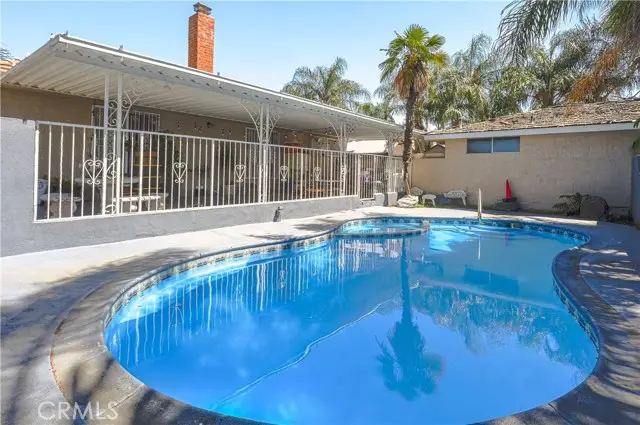 527 W Philadelphia, Ontario, CA 91762 - #2