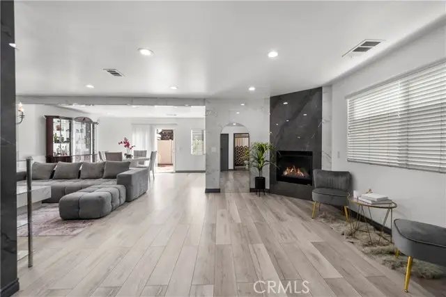 9427 Lemona Avenue #15, San Fernando Valley, CA 91343 - #2