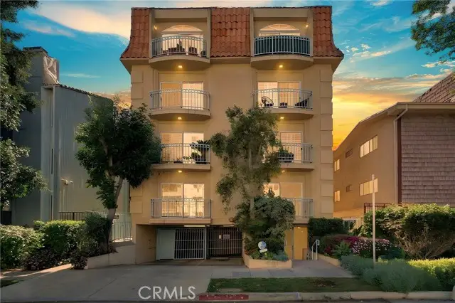 1871 Greenfield Avenue #102, Los Angeles, CA 90025 - #2