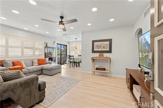 18122 Sundowner #1101, Santa Clarita, CA 91387 - #1