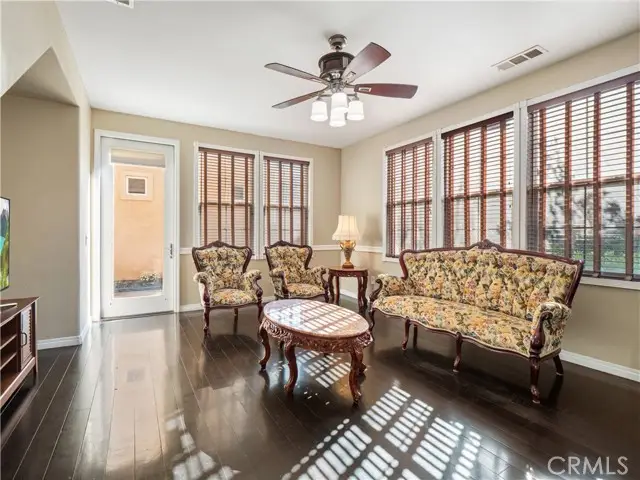 31769 Avenida Sonrisa, Castaic, CA 91384 - #2