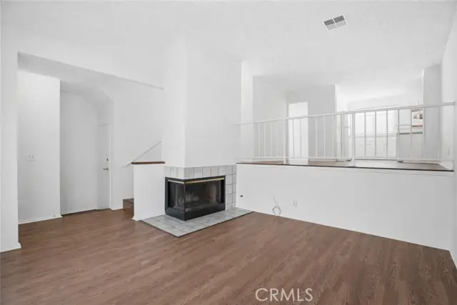 27657 Ironstone Dr #1, Santa Clarita, CA 91387 - #2