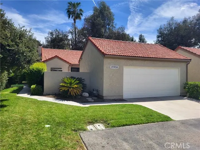 19950 Avenue Of The Oaks, Santa Clarita, CA 91321 - #1