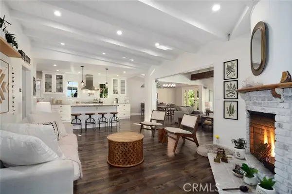 19029 Sprague Street, Tarzana (los Angeles), CA 91356