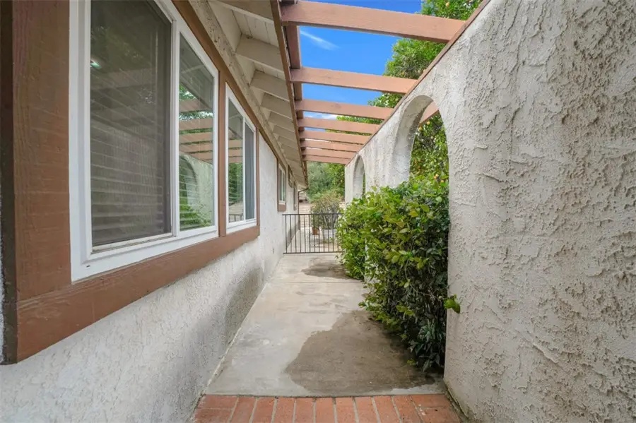 11519 Orcas Avenue, Sylmar, CA 91342 - #3