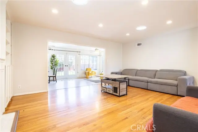 8534 Bothwell, Northridge, CA 91324 - #3