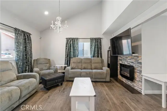 9946 Owensmouth #9, Chatsworth, CA 91311 - #2