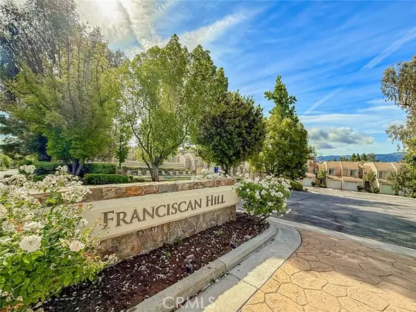 24524 Mcbean #14, Valencia (santa Clarita), CA 91355