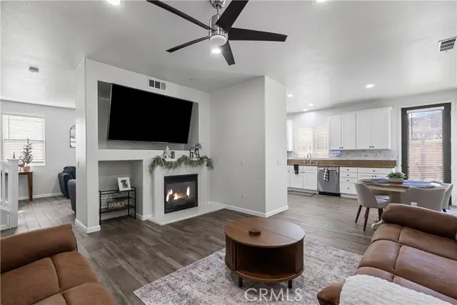 19904 Holly Drive, Santa Clarita, CA 91350 - #2