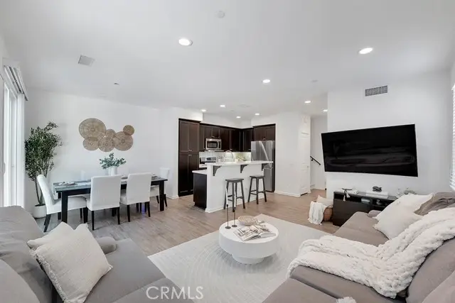 14902 W Navarre, San Fernando Valley, CA 91342 - #1