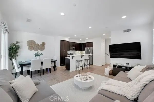 14902 W Navarre, Sylmar (los Angeles), CA 91342